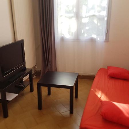 Appartements Coeur De Village Saint-Jean-du-Bruel Cameră foto